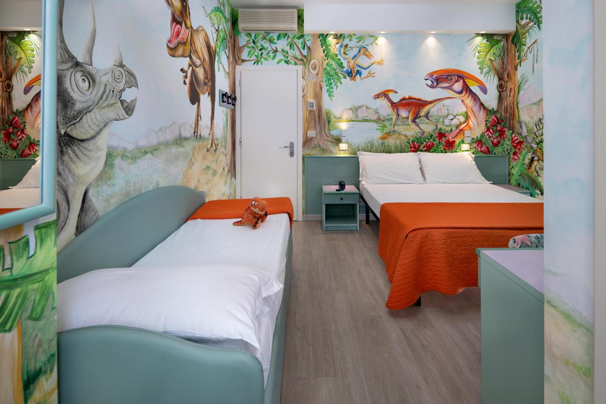 Hotel Eiffel Римини Номер фото