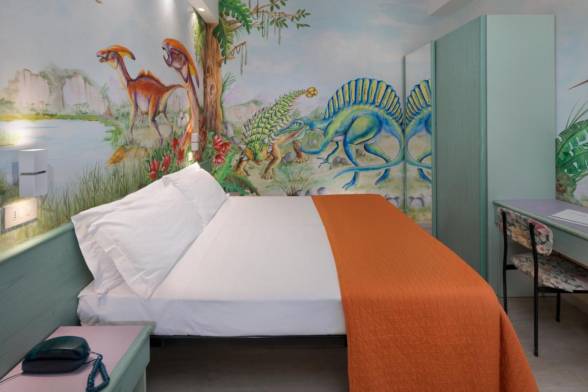 Hotel Eiffel Римини Номер фото